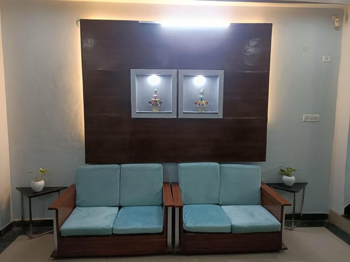 Hotel Krishna Residency Mahoba Esterno foto