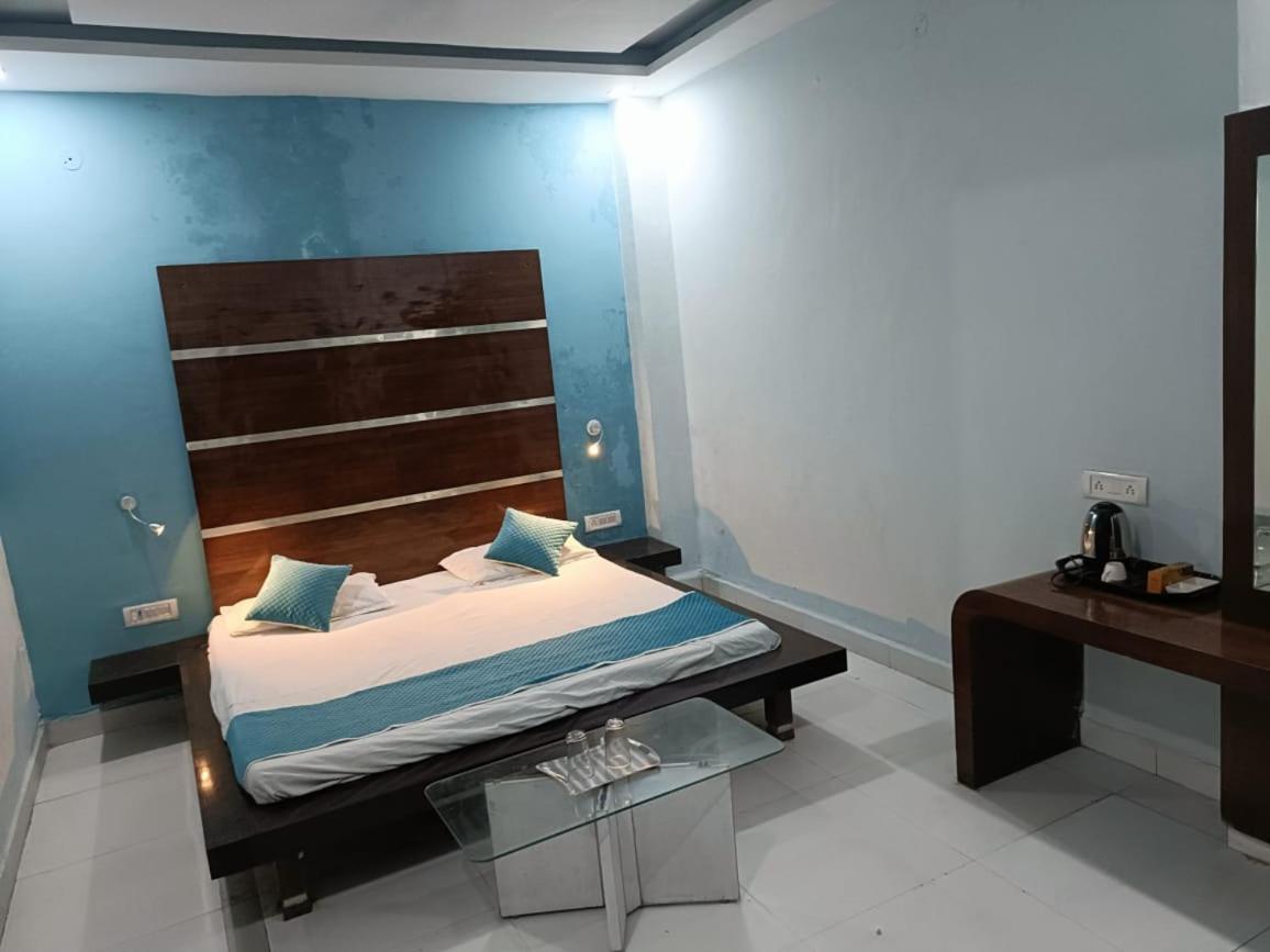 Hotel Krishna Residency Mahoba Esterno foto